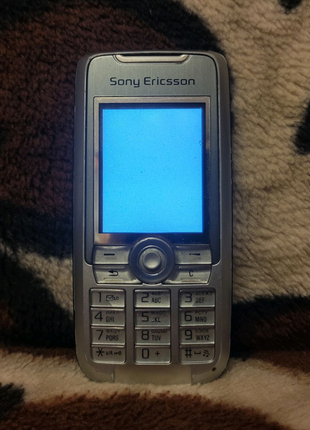 Мобильный телефон Sony Ericsson K700i