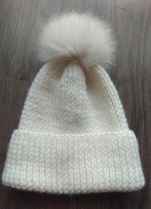 Зимняя шапка с натуральным пампоном