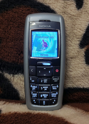 Мобильный телефон Nokia 2600