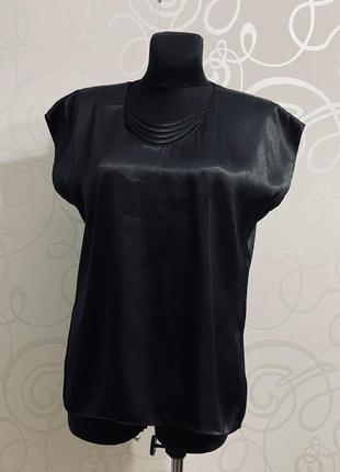 Блузка чорна с коротким рукавом