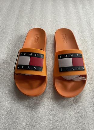 Нові шльопанці tommy hilfiger (th pool slides) з америкі 10us,...