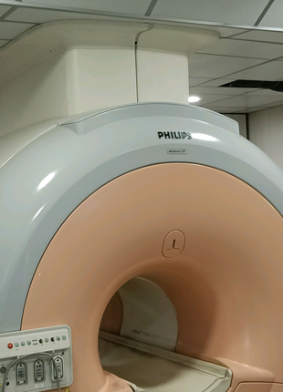 МРТ томограф Philips Achieve 3.0
