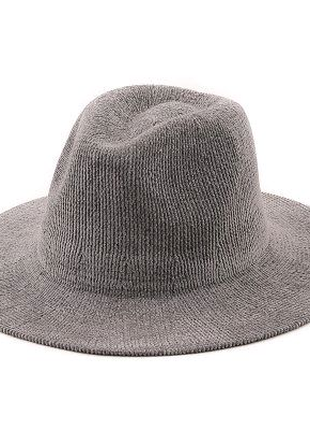 Сірий капелюх Федора