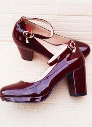 -женские бордовые туфли на толстом каблуке лаковые модельные (...