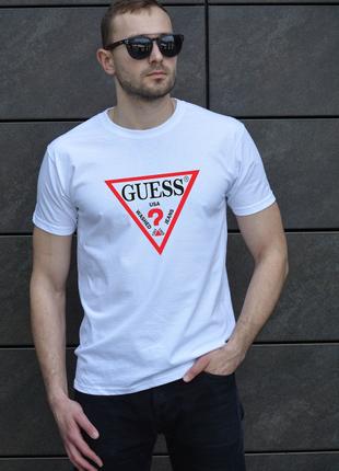 Мужская белая футболка с принтом "Guess"