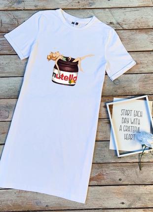 Универсальное белое платье-футболка с принтом "Nutella"