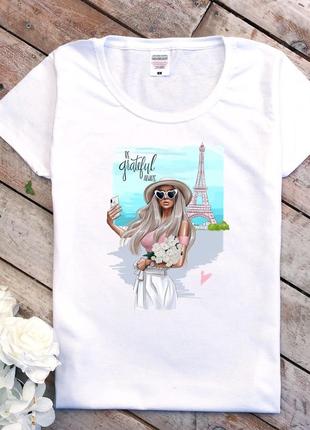 Женская белая футболка с принтом "Париж"