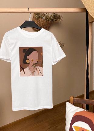Женская белая футболка свободного кроя с принтом " Японка"