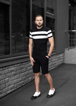 Мужской летний комплект черная с белым футболка и чёрные шорты