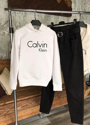 Женское белое худи с принтом "Calvin Klein"