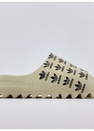 Женские шлепанцы Adidas Yeezy Slide Logo, шлепки адидас изи сл...