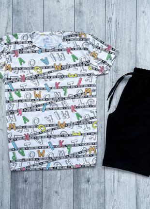Мужской летний комплект разноцветная футболка + черные шорты (...