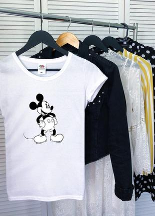 Женская белая футболка с принтом "Mickey"