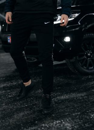 Спортивні штани чорні Nike (Найк)