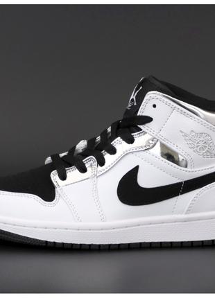 Женские кроссовки Nike Air Jordan 1 Retro Mid, кожаные кроссов...