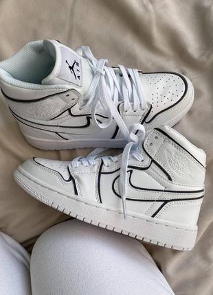 Nike Air Jordan 1 Retro Mid White Reflective