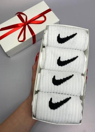 Високі жіночі шкарпетки Nike в подарунковій коробці 4 пари 36-...