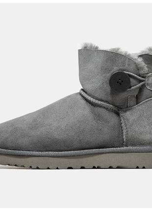 Женские зимние UGG Classic Mini Bailey Button Grey, серые замш...