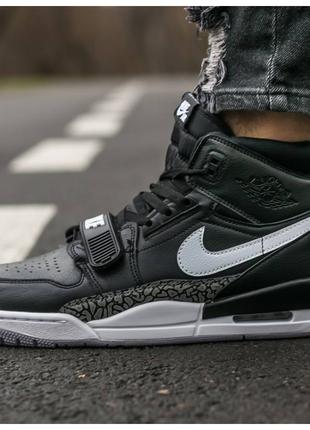 Мужские кроссовки Nike Air Jordan Legacy 312 Black White, черн...