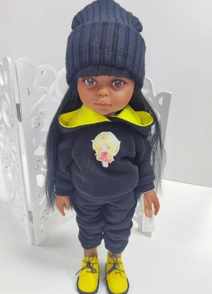 Ароматизированая виниловая кукла подружка Нора мулатка 32 см П...