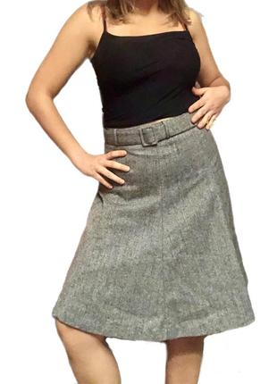 Классическая серая шерстяная юбка-миди с поясом