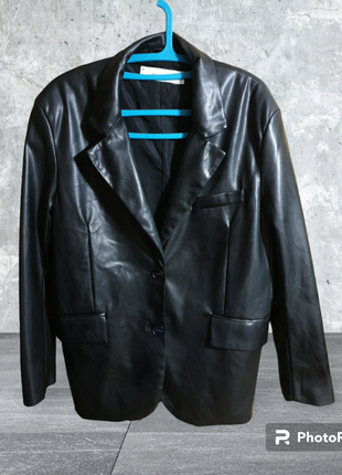 Стильный брендовый пиджак bershka