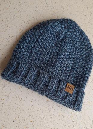 Теплая мужская шапка
helly hansen chill knit beanie