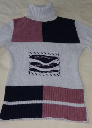 Тёплый  свитер для подростка или стройной девушки