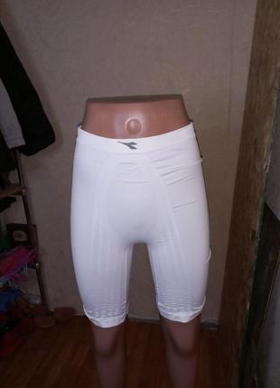 Diadora short tights

мужские компрессионные шорты 48-50 размер