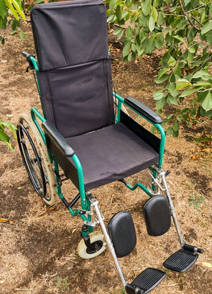 Інвалідний візок. Инвалидная коляска.