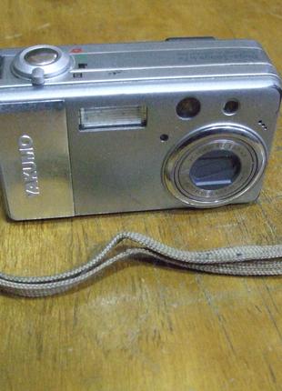 Продам цифровий фотоапарат Yakumo Mega-Image 67x