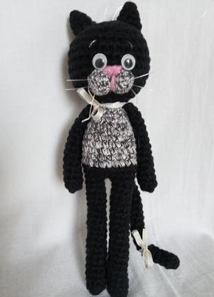 Вязанная мягкая игрушка чёрный кот в сером свитере (высота 17 ...