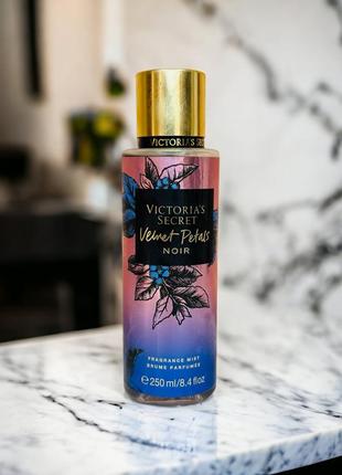 Парфюмированный спрей для тела victoria’s secret velvet petals...