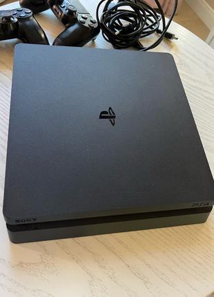 Продам Sony PlayStation 4 500Gb