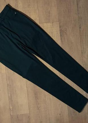 Якісні штани брюки смарагдового кольору бренду marks & spencer