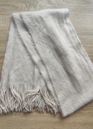Ангоровый шарф женский теплый зимний белый молочный с бахромой