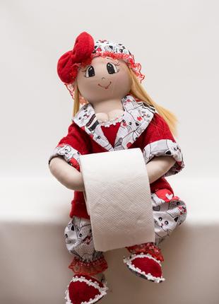 Каркасная кукла для туалетной бумаги.