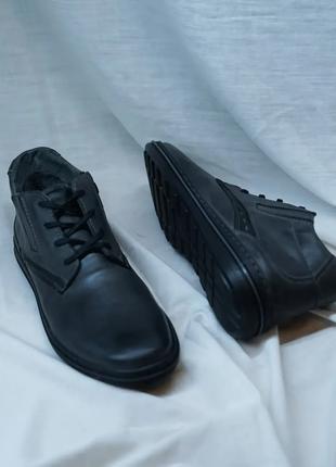 Зимняя обувь серого цвета 42 и 45 размер. Ботинки польские.