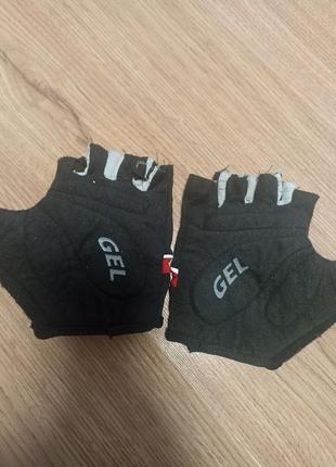 Перчатки перчатки для спорта