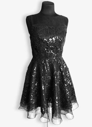 Шелкое нарядное черное платье расшитое пайетками