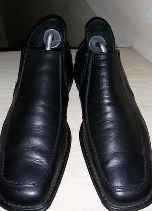 Шкіряні чорні туфлі бренду bama розмір 45 (30 см)
