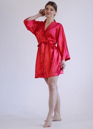 Женский халат на запах красного цвета