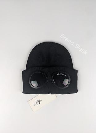 Чёрная шапка c.p company с линзами, с очками