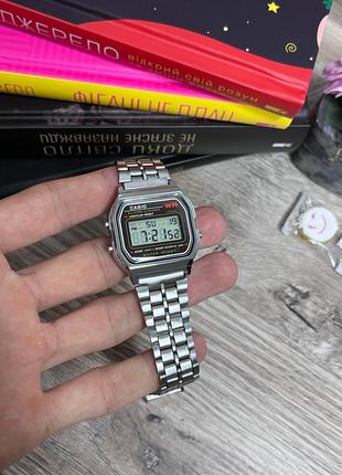 Наручний годинник Casio A159W Срібні з чорним циферблатом