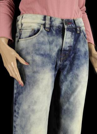 Стильные прямые джинсы "indicode" с потёртостями. размер 29/32...