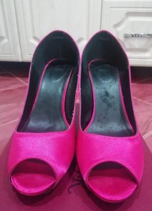 Туфли женские розовые каблуки