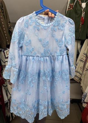 Праздничное платье для девочки голубик с вышивкой