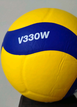 М'яч волейбольний клеєний Mikasa V330W оригінал