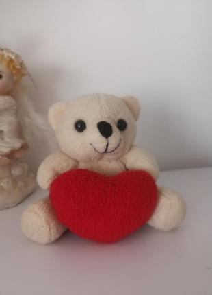 М'яка іграшка 🐻 ♥ невеликий ведмедик із сердечком