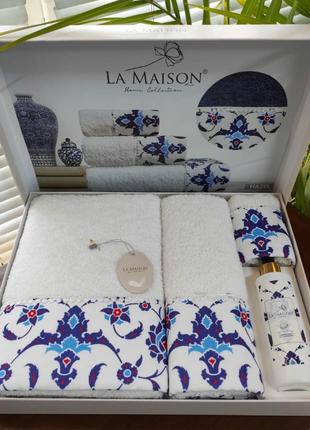 Набор махровых полотенец La Maison Hazel 3шт. + ароматический ...